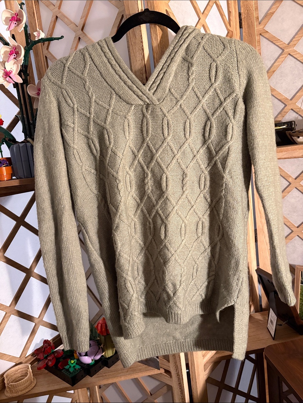 Sonoma Olive Green Cable Knit V-Neck Sweater
